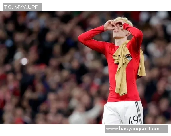 足球明星的经典动作解析与模仿技巧分享