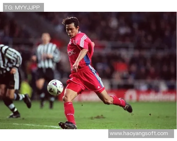 足球明星系列1:探秘绿茵场上的传奇人物与他们的辉煌历程 足球明星系列1:探秘绿茵场上的传奇人物与他们的辉煌历程